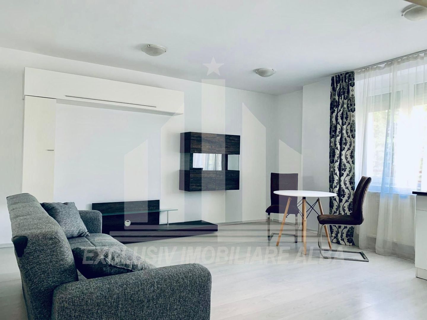 Apartament 2 camere cu scara interioara, Tolstoi! - Poză 1
