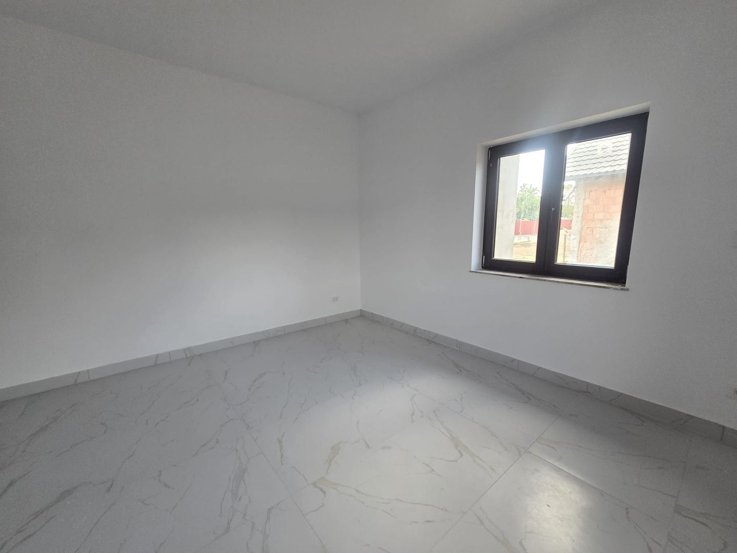 Casă Nouă Modernă de Vânzare –Sărata, Bacău,Confort, Spațiu și Liniste - Poză 25