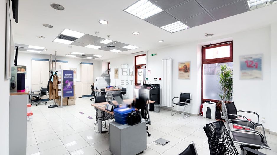 Spatiu pentru birouri ultracentral de inchiriat in Oradea - Poză 11