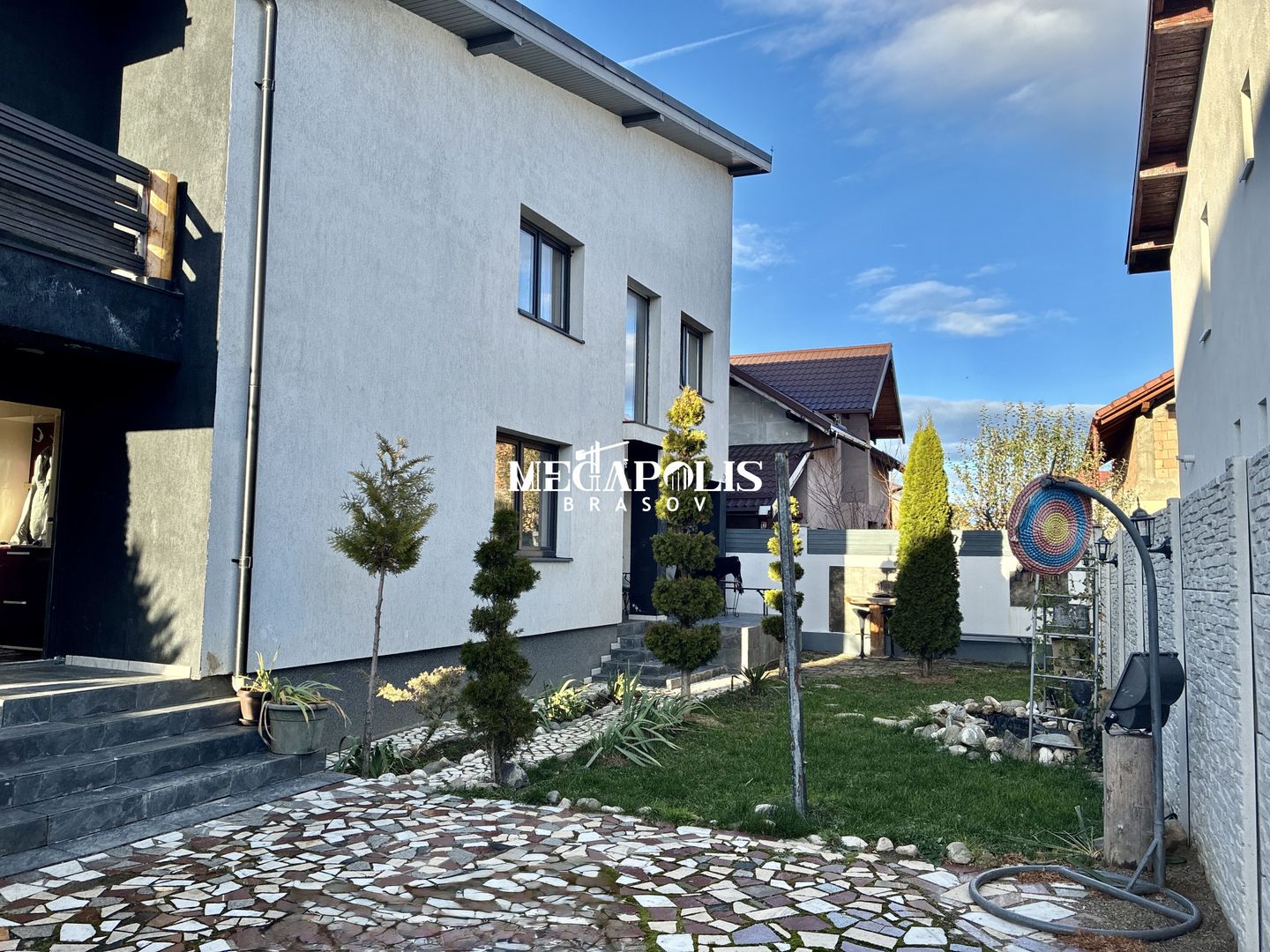 Casă / Ghimbav / 4 camere / Curte privată / Terasă - Poză 1