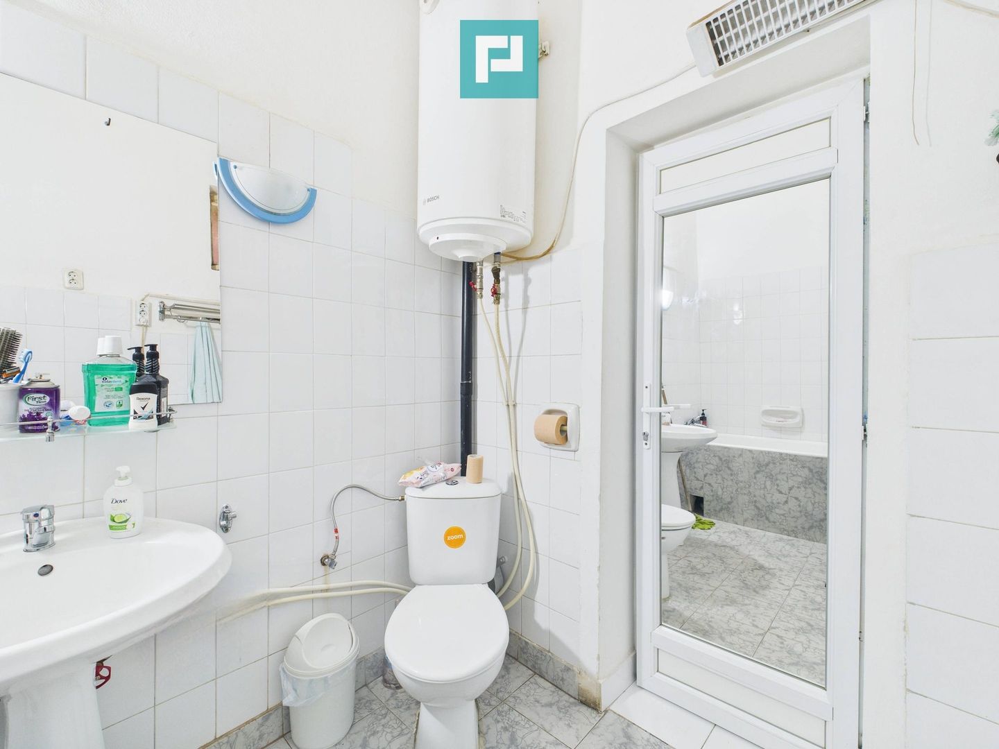 Două case, curte mare, lângă Castelul Huniazilor - Poză 12