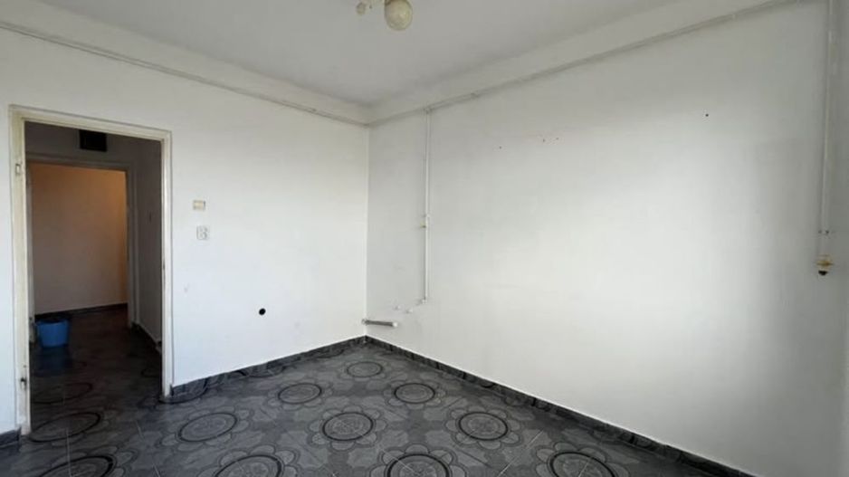 Apartament 2 camere, 50 mp – strada Cerna, etaj 3/4 - Poză 3