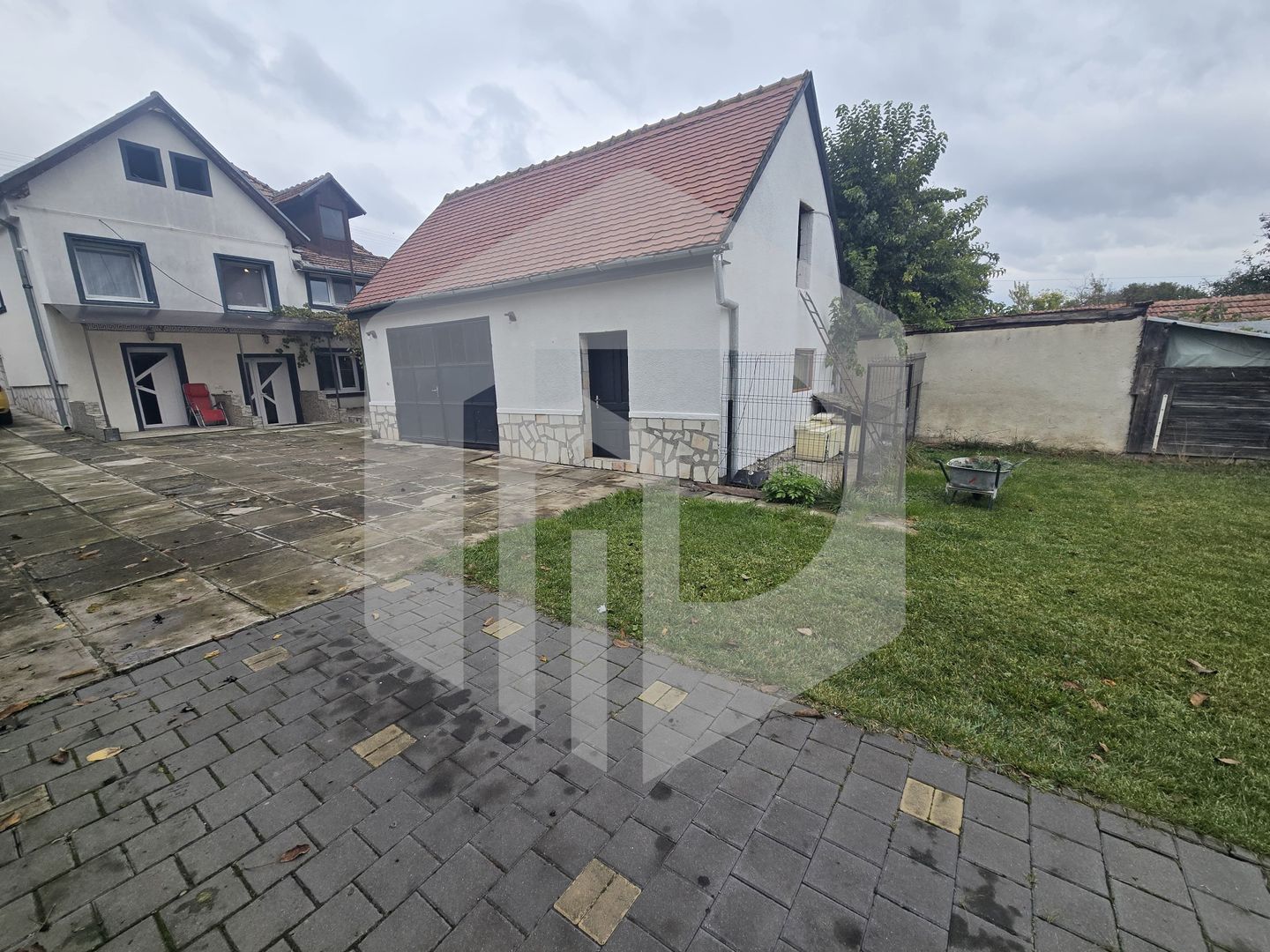 Casa singur in curte 4 camere 650 teren Piata Cluj - Poză 8