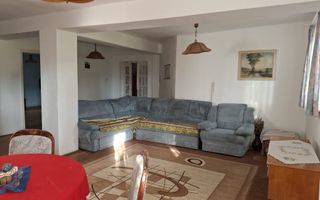 Casa cu 15 camere de vanzare in Bazna, Sibiu ( azil, pensiune) - Poză 1