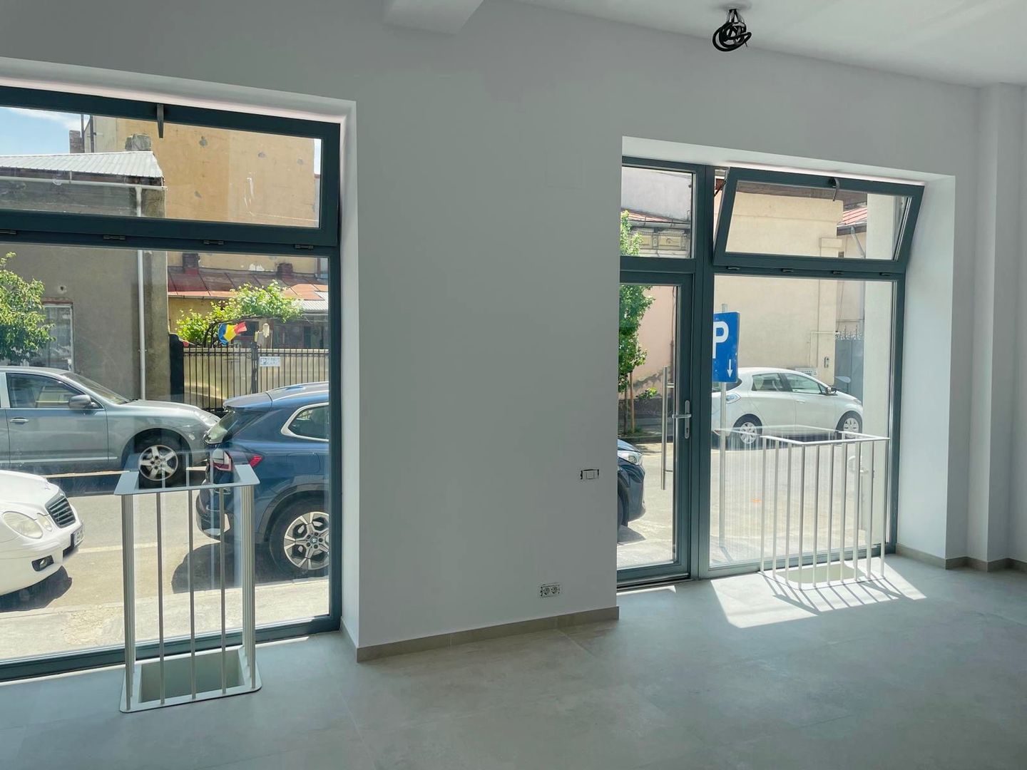 Dacia | Spațiu comercial de închiriat in vila restaurata | D + P - Poză 3