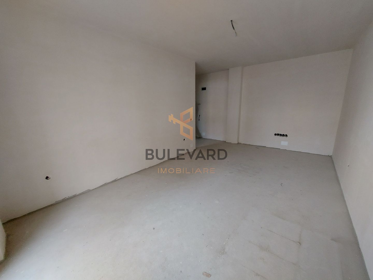 Apartament cu 2 camere , zona strazii Sesul de Sus! - Poză 3