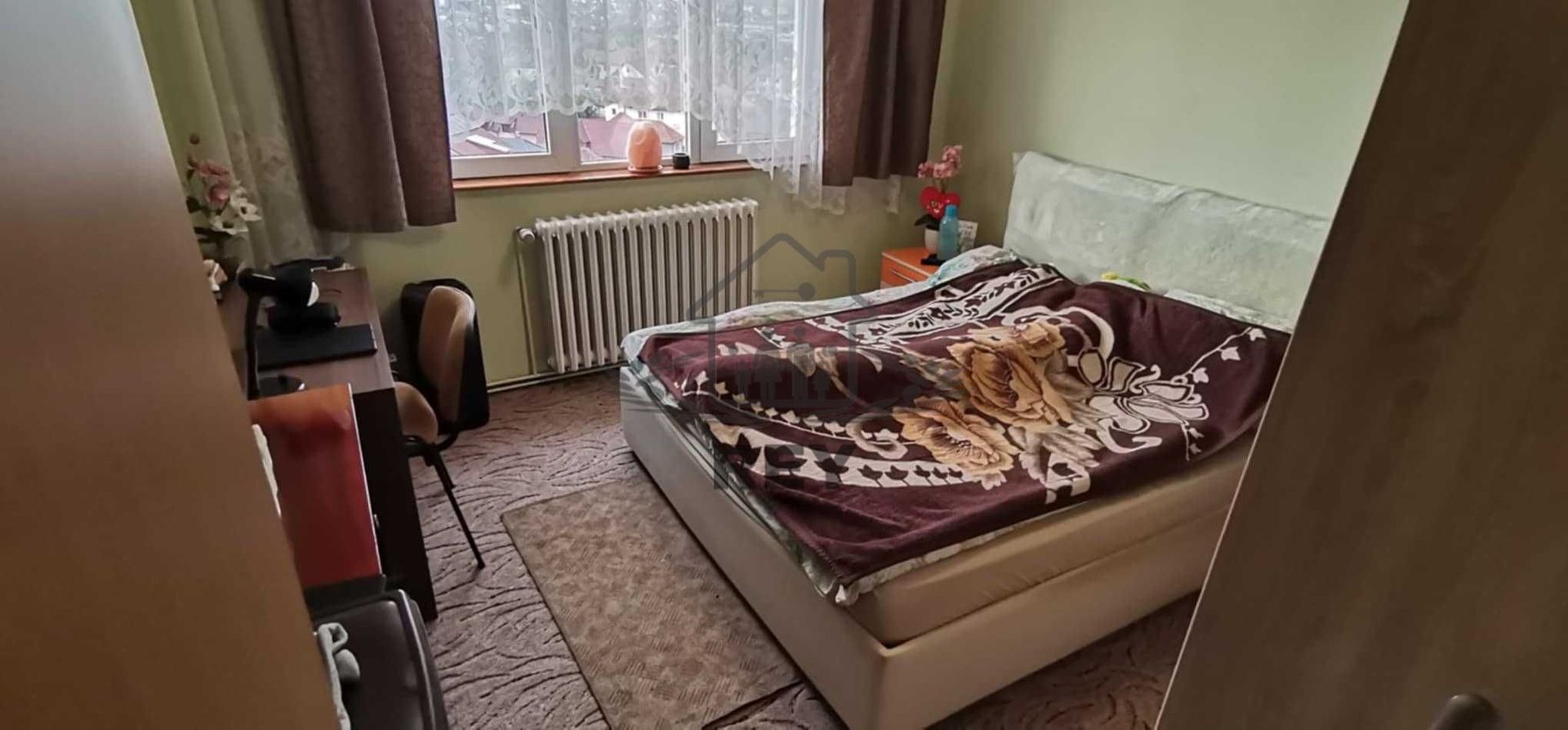 Apartament 3 camere de vânzare zona V. Aron - Poză 4