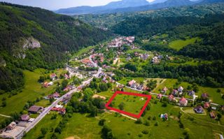 Teren intravilan plat in Bran, 1000 mp, vedere către Bucegi, utilitati - Poză 2