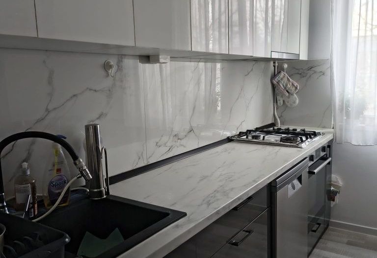 Apartament 4 camere renovat in bloc anvelopat Drumul Taberei - Poză 1