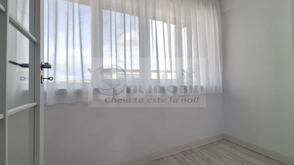 Liber, mobilat, de vanzare apartament 2 camere, Cug Pepiniera - Poză 14