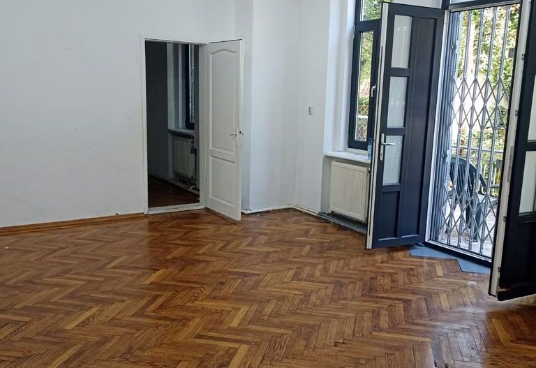 De vanzare Apartament 4 Camere in Vila, Cismigiu - Poză 2