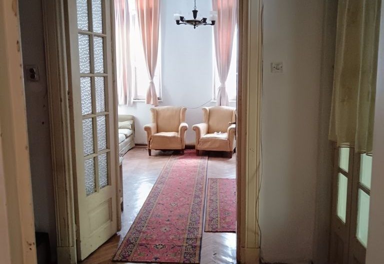 URGENT!, VILA SINGUR CURTE, POZITIE PE COLT, GARAJ, NEGOCIABIL - Poză 2