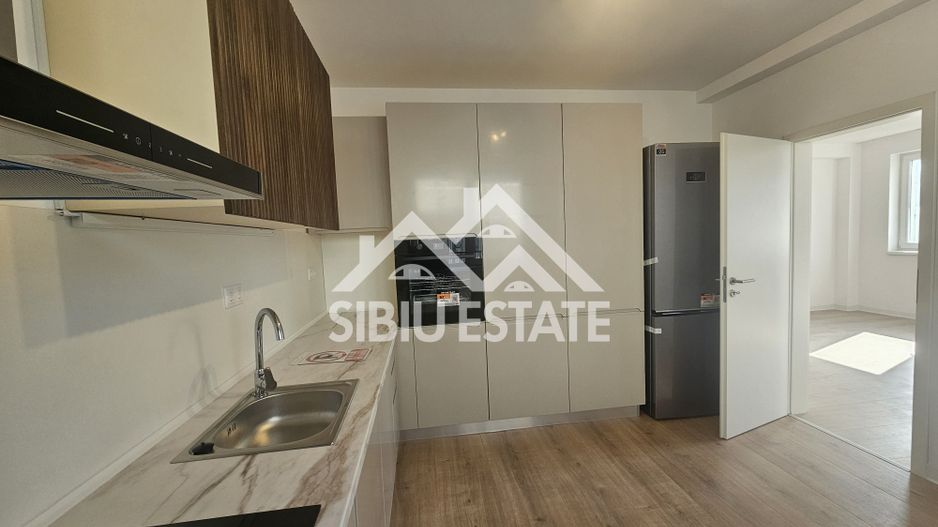 Casa de inchiriat, 4 camere, 2 bai, Sibiu Calea Cisnadiei - Poză 1