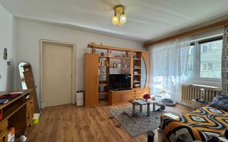 Apartament 3 camere | De vanzare | 55 mp | Etaj 1 | Cetate - Poză 1