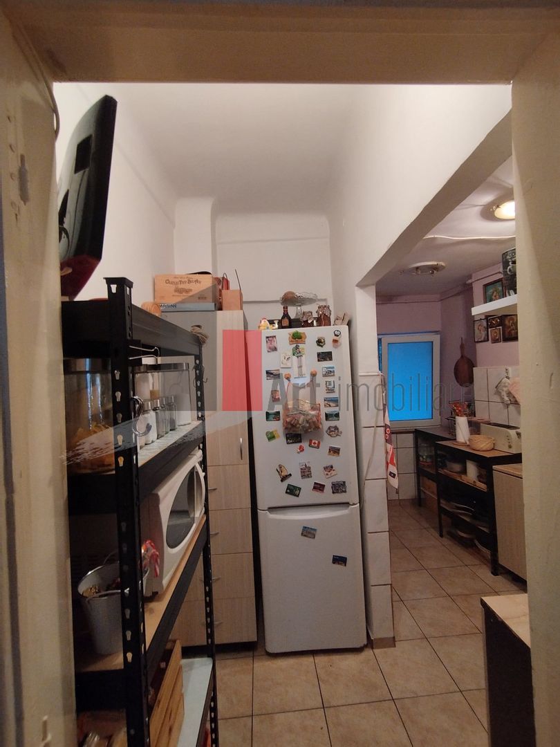 Apartament cu 3 camere de vanzare-Piata Victoriei - Poză 5