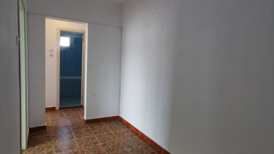 3 camere  decomandat Titan Ozana Pallady mutare imediata - Poză 9