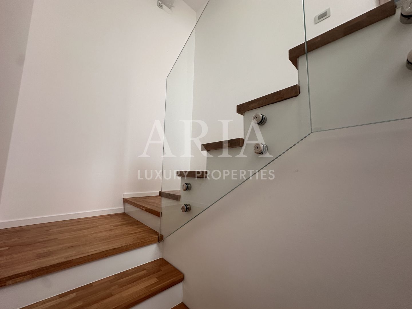 Vila moderna Jolie Ville - Iancu Nicolae - Pipera - Poză 8