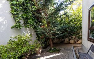 CASA ART-DECO CONSOLIDATA in 2011 cu gradina de 160 mp - Poză 23