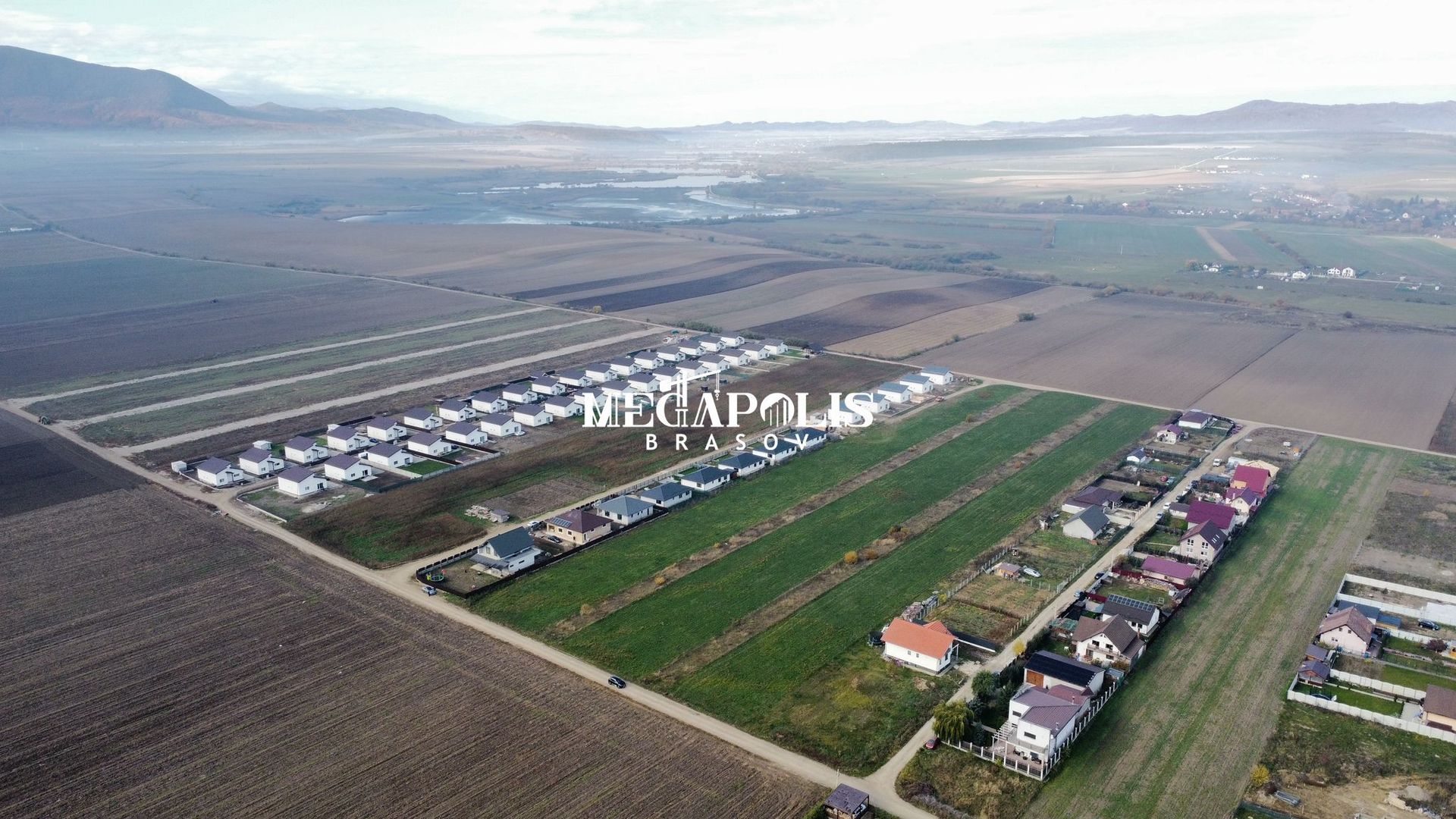 HALCHIU  Vinzare 41  PARCELE  de TEREN - Poză 3