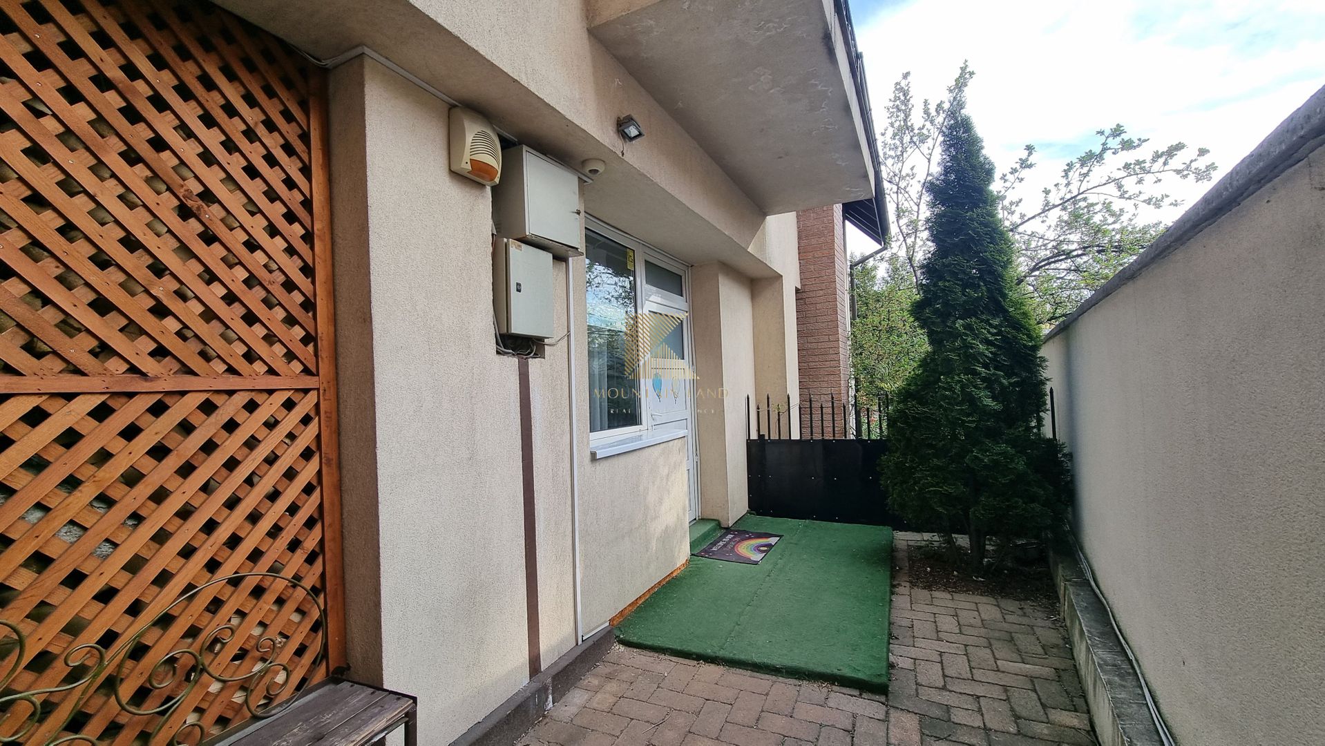 Spatiu comercial pretabil multiple destinatii, Florilor Brasov - Poză 1