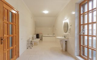 Chirie, casă, 3 nivele, 6 camere, str. Aerodromului, Râșcani - Poză 11