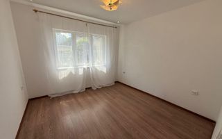De vânzare apartament 2 camere decomandat – zona Liceului Sportiv - Poză 2
