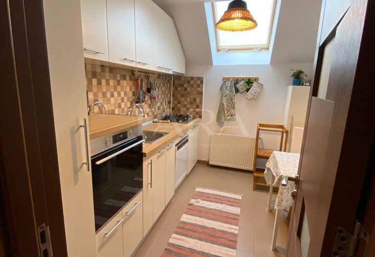 Apartament spațios cu 4 camere, în Baciu. - Poză 3