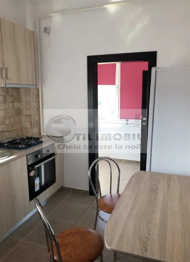 Inchiriez apartament Boheme Residence-loc parcare 350 Euro - Poză 2