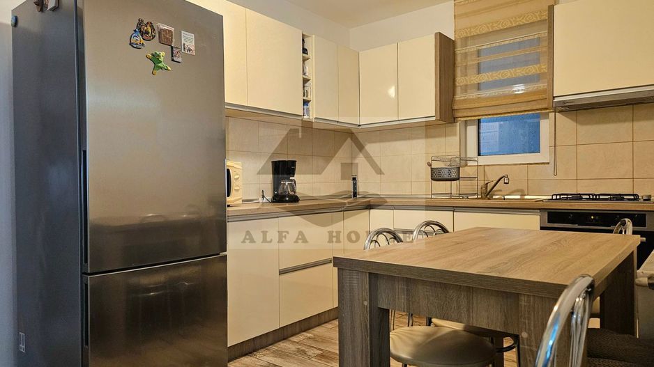 Oportunitate - Apartament cu trei camere in vila, zona Tractorul 70 mp - Poză 12