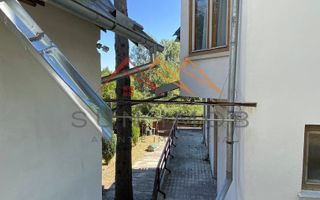 Vila de vanzare, teren 3100 mp, 7 camere, 6 grupuri sanitare, 3 CT, an 1997 - Poză 60