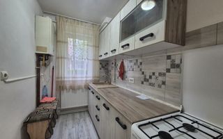 Zona Grivitei, apartament liber la vanzare - Poză 3