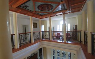 Casă / Vilă cu 8 camere de vânzare în zona Semicentral - Poză 28