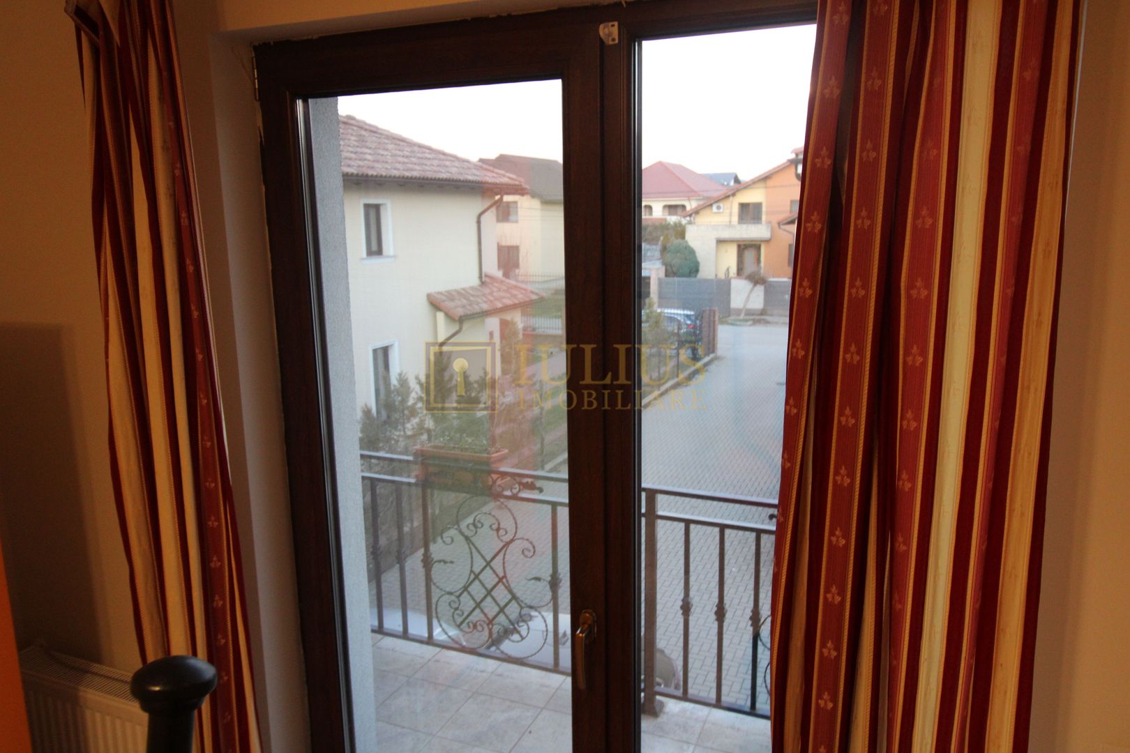 3 camere, zona foarte linistita + 2 locuri de parcare- Giroc - Poză 13