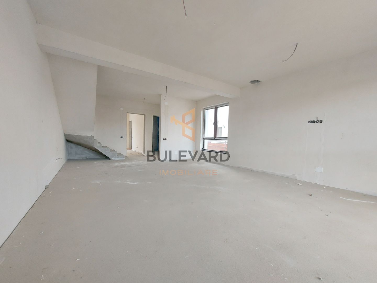 Casa de tip duplex cu teren de 265 mp in Dambul Rotund! - Poză 8