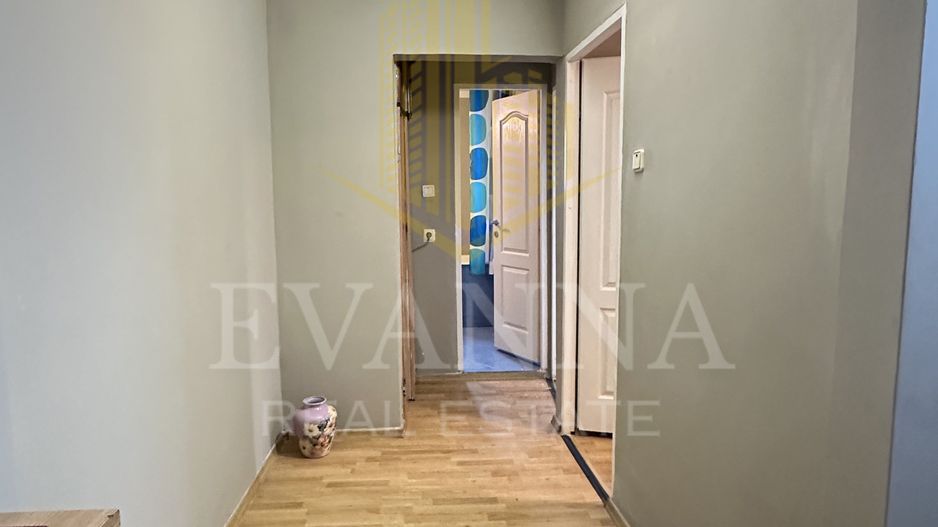 3 camere de vanzare , decomandat - 1000Euro/mp util - Poză 3