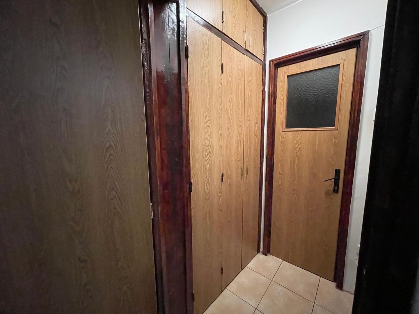 AP. 2 CAMERE- PIATA SUDULUI, BUCATARIE INCHISA, METROU 9 MINUTE - Poză 5