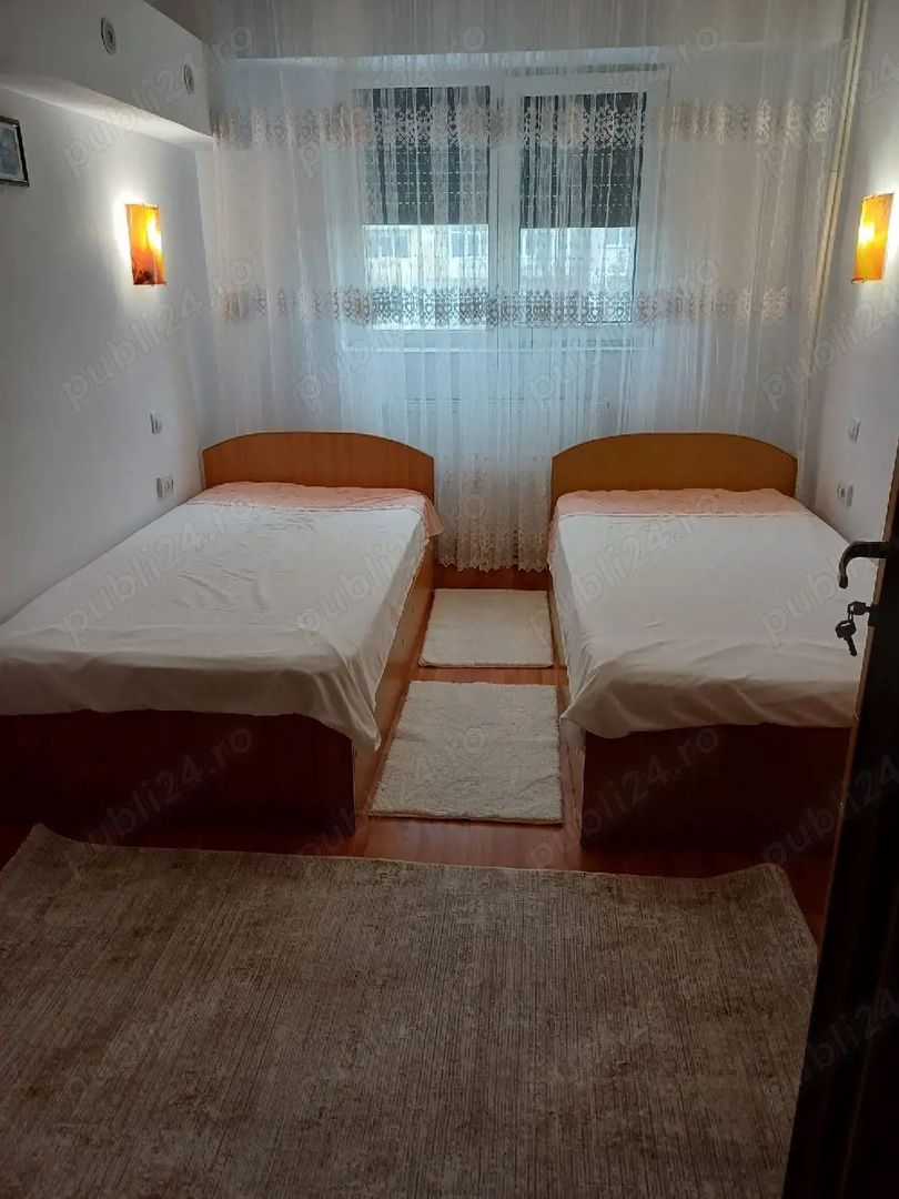 Apartament 4 camere, decomandat, etaj 3/4 - IC Frimu - Poză 8