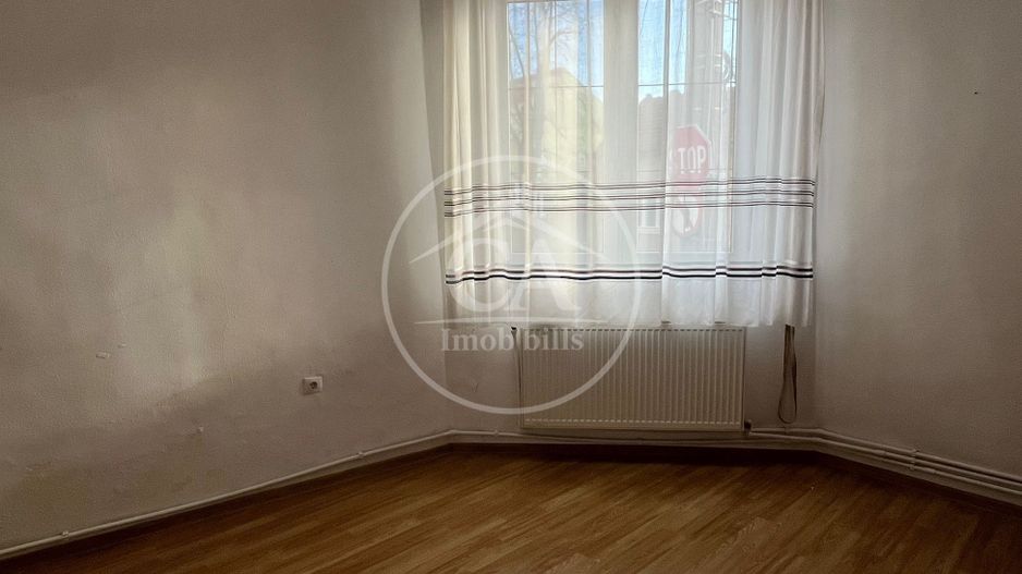 Casă de închiriat cu 3 camere în zona Centrală, Oradea. - Poză 2