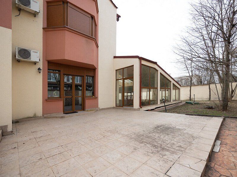 Vila cu 750 mp utili si teren de 1.480 mp in Erou Iancu Nicolae - Poză 11