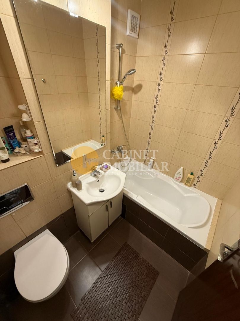 2 Camere Decomandat - Etaj Intermediar - Zona Podu Ros - Bloc 1974 - Poză 3