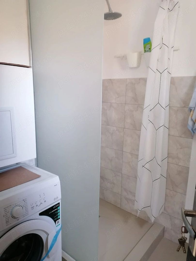vand aparatment 3 camere, bucatarie si doua bai. 51 mp langa piata Doina - Poză 5