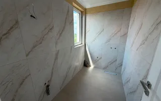 Casa 3 dormitoare-3 bai-Bariera Valcii-Moderna-toate utilitatile - Poză 12