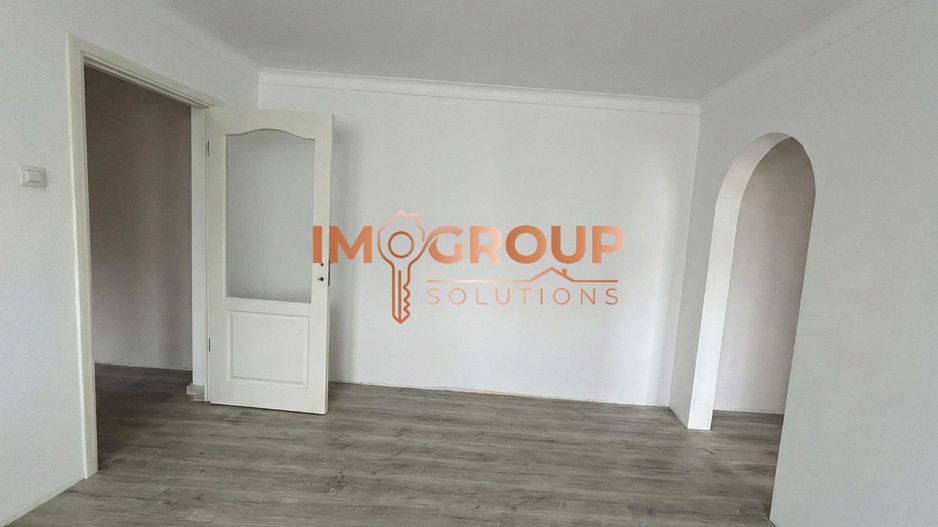 Apartament cu 2 camere -etaj intermediar - renovat complet - Poză 2
