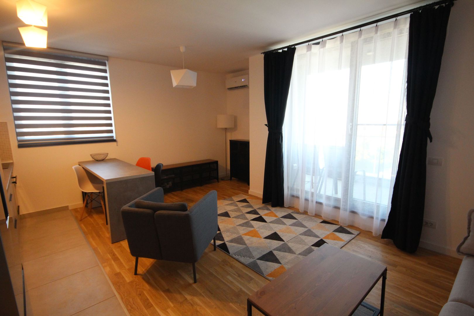 Apartament  inchiriere la ISHO - Poză 3