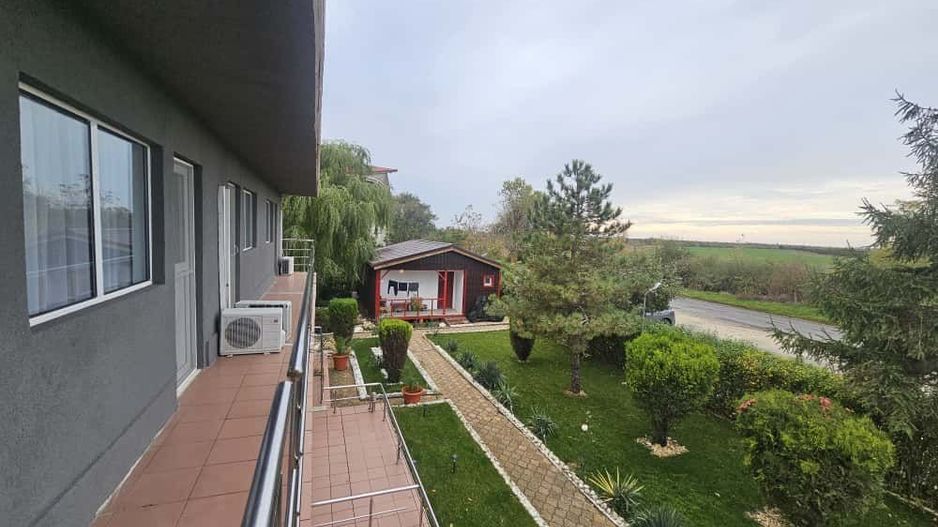 Pensiune de vanzare in Venus - Poză 5