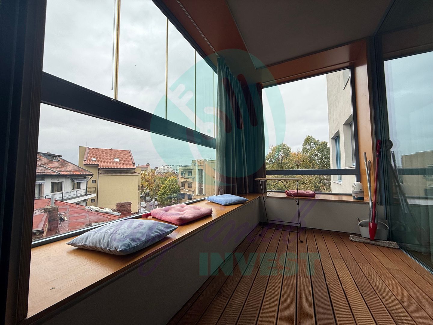 Apartament cu 2 camere, tip duplex, cu design industrial și personalitate - Poză 14
