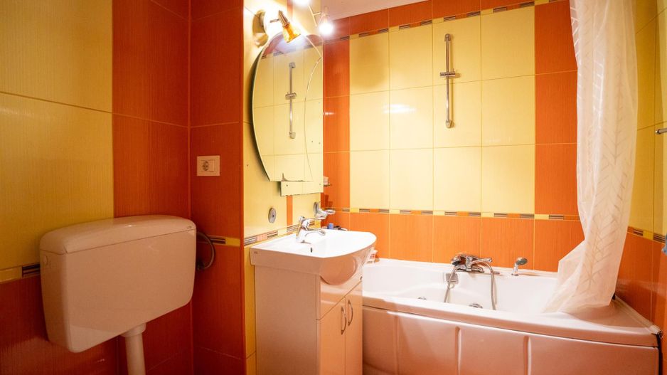 Apartament 3 camere tip PB decomandat Rogerius et 2 din 4 - Poză 7