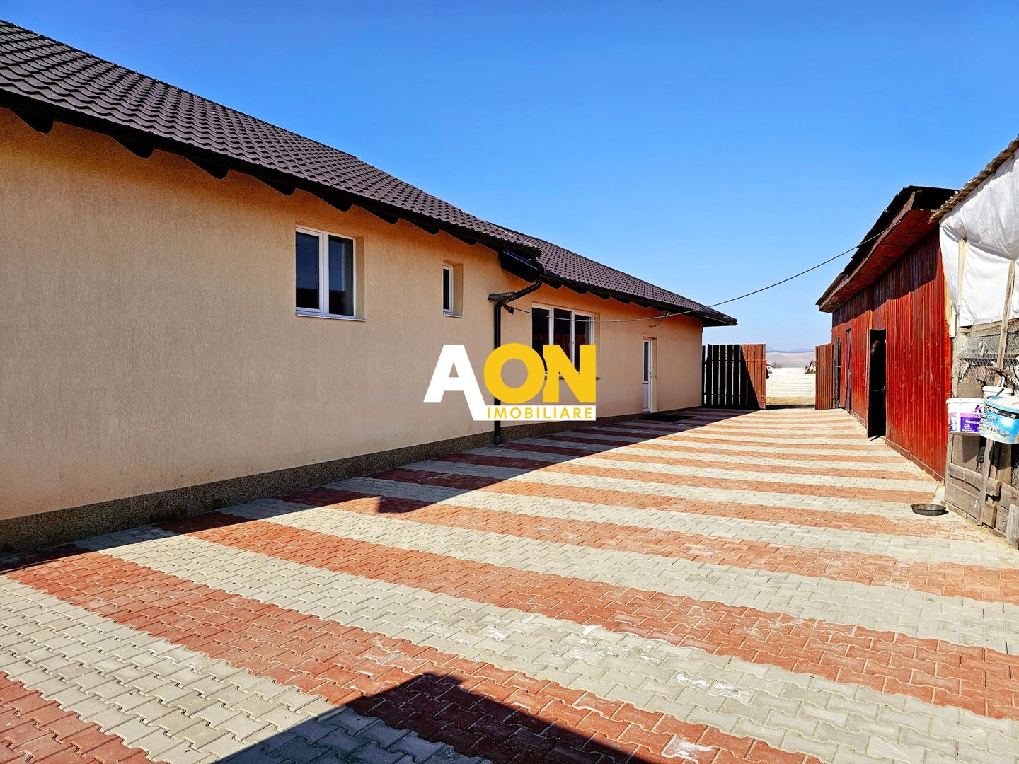 Casa cu 4 dormitoare, 821 mp teren - Poză 3