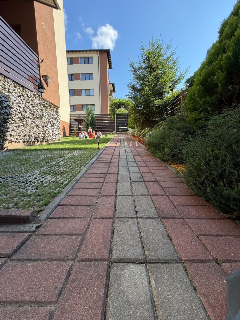 Apartament 3 camere, curte, boxa, parcare, Sub Cetate - Poză 9