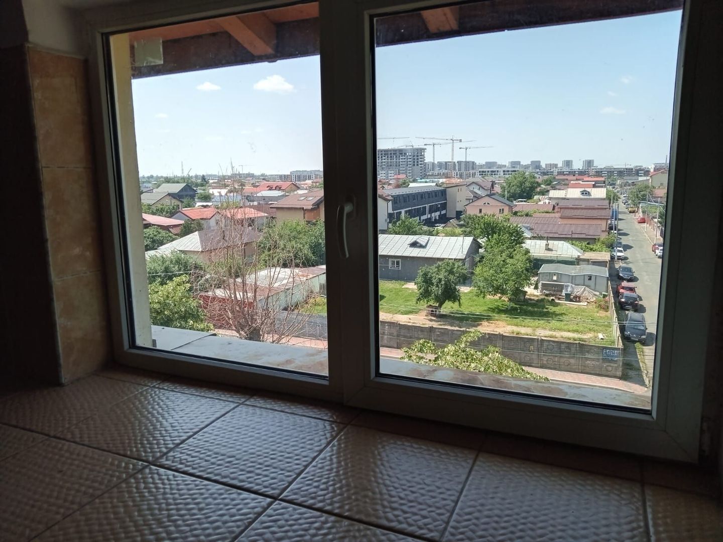 Etaj de inchiriat/ camere+ bai/bucatarie/spalatorie - Poză 19